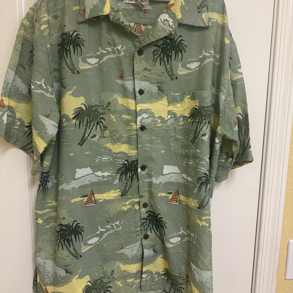 Hawaiian shirt by Joe Marlin Green Short Sleeved Button up  Large
